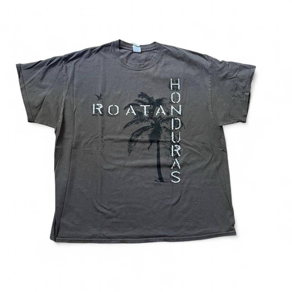 Roatan Honduras Graphic T-Shirt with Palm Tree Design Baggy Y2K Skate Vacation